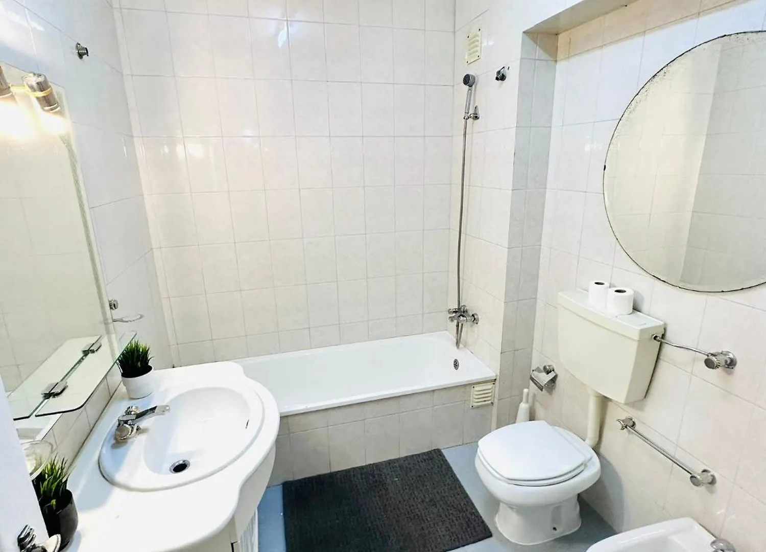 Central Lisbon Rooms, Best Location For Tourists Ostello