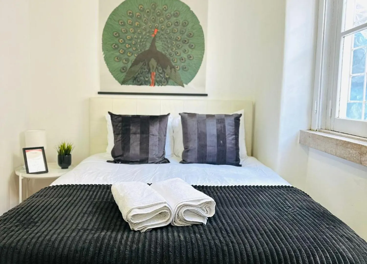 Central Lisbon Rooms, Best Location For Tourists