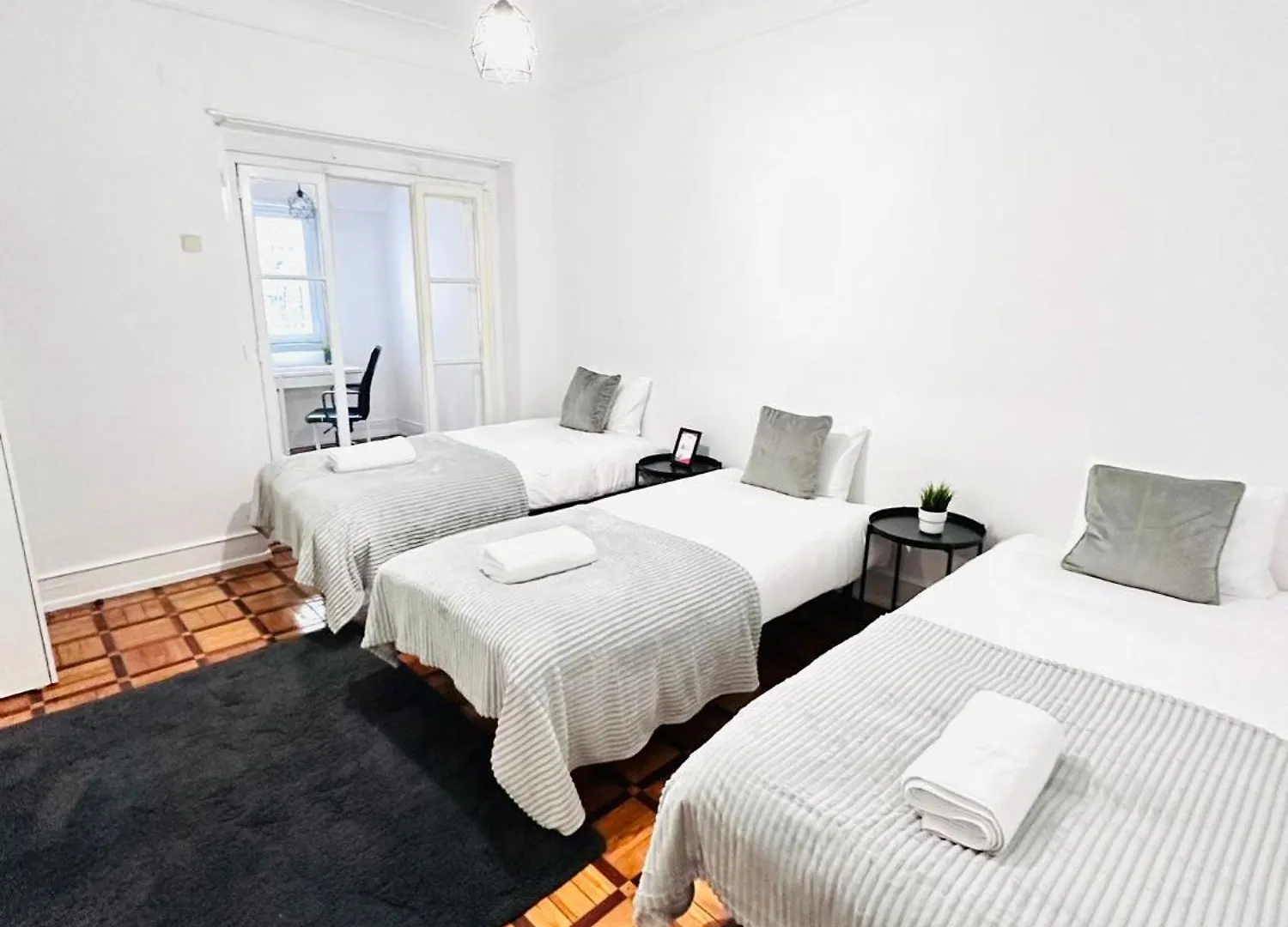 Central Lisbon Rooms, Best Location For Tourists