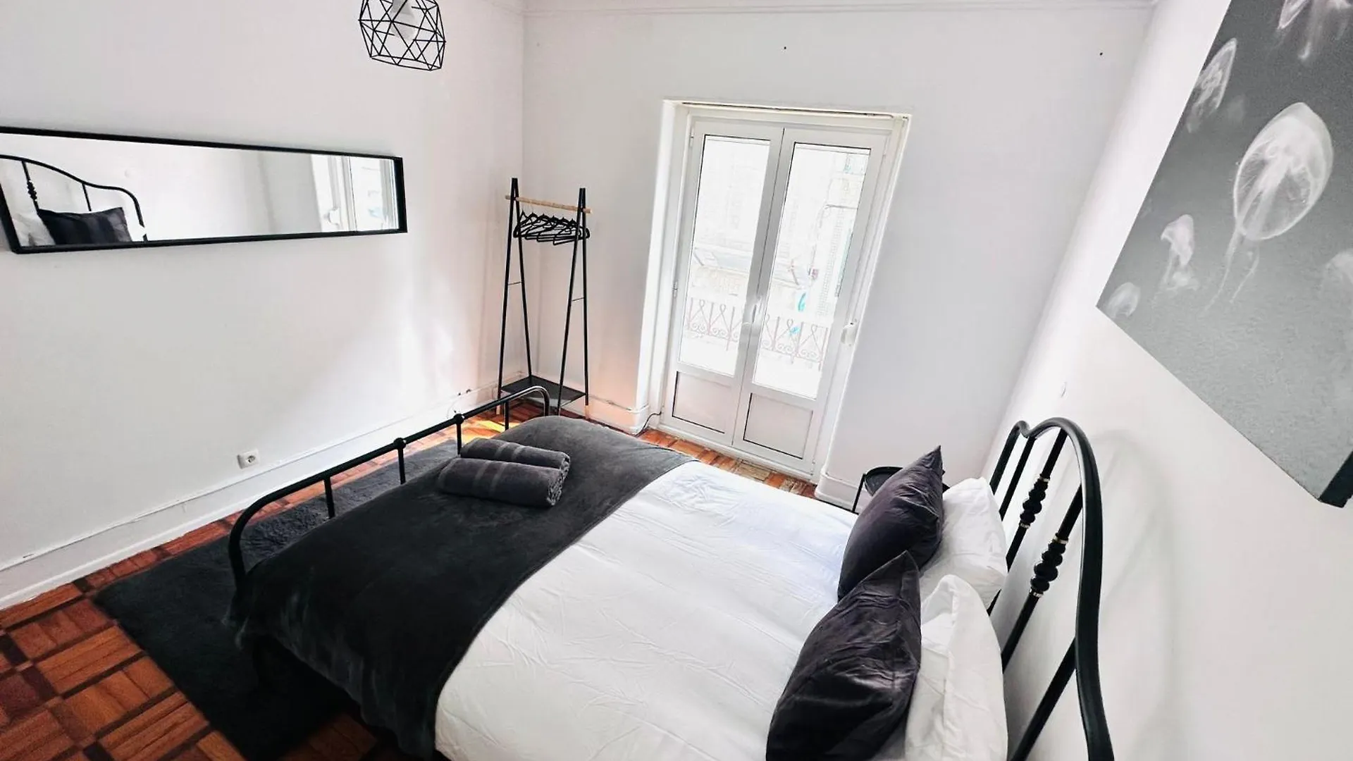 Central Lisbon Rooms, Best Location For Tourists 0*,