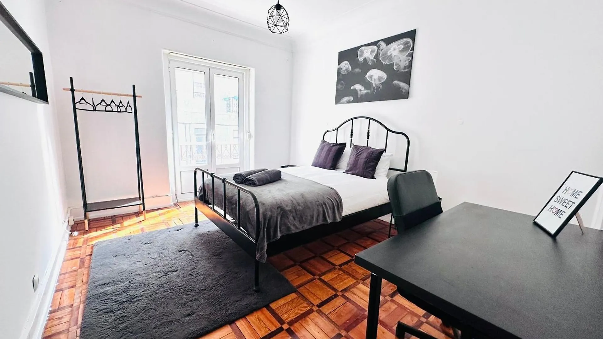 Central Lisbon Rooms, Best Location For Tourists