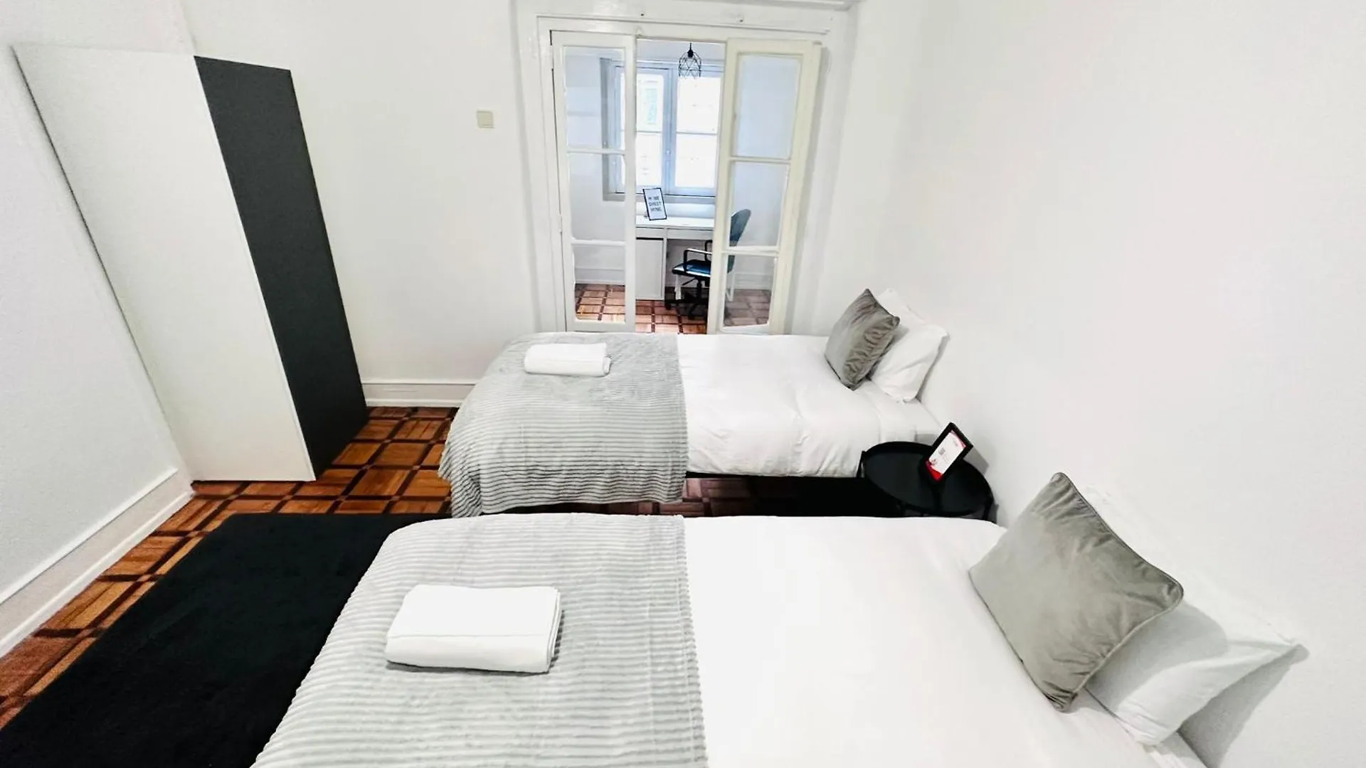 Central Lisbon Rooms, Best Location For Tourists 0*,